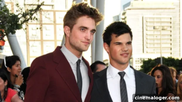 Taylor Lautner Details Intense Twilight Fan Rivalry With Robert Pattinson 1 featured 5210803