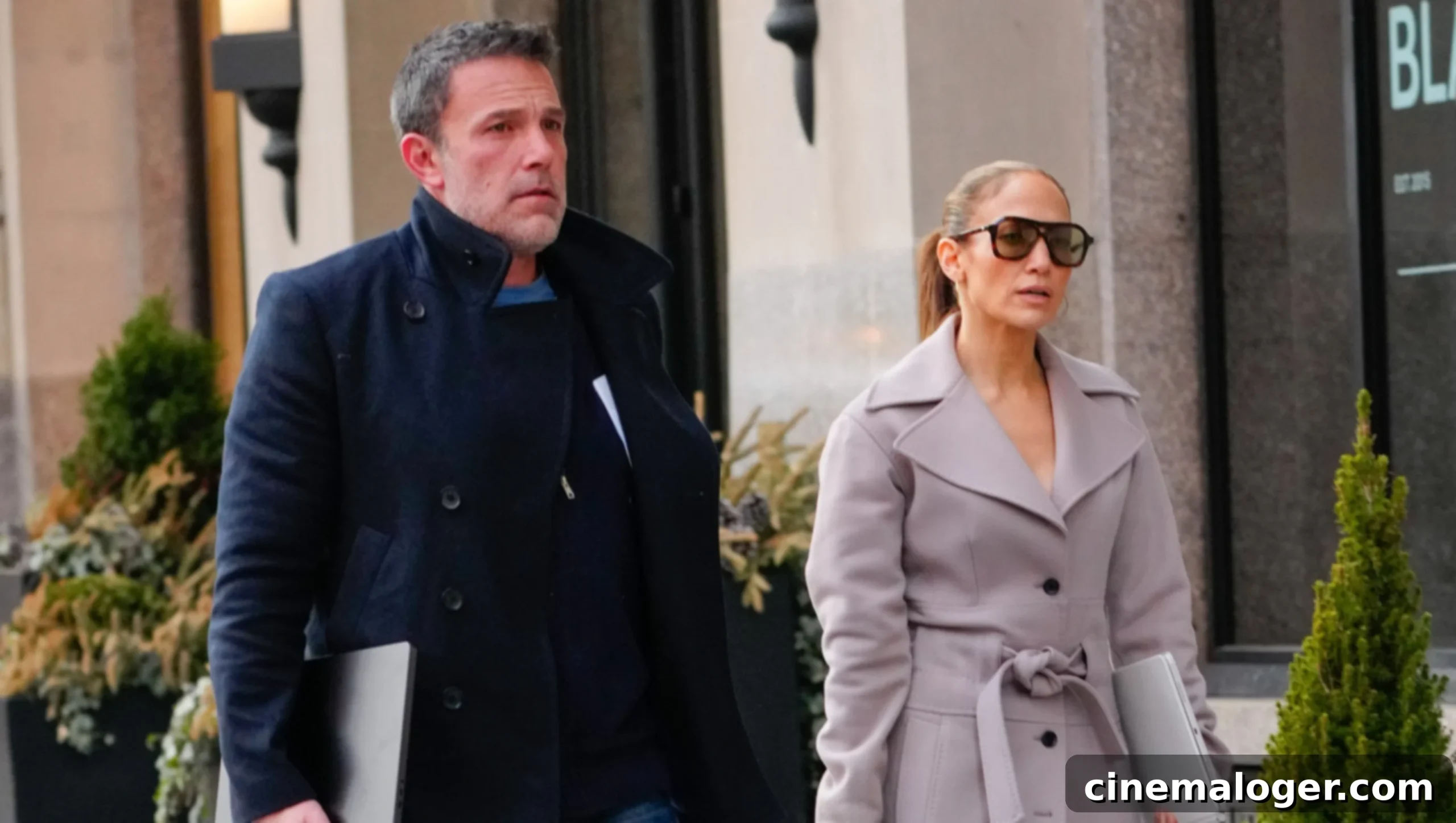 Ring Off! Ben Affleck Spotted Without Band After J.Lo Files 1 featured 5313964 scaled