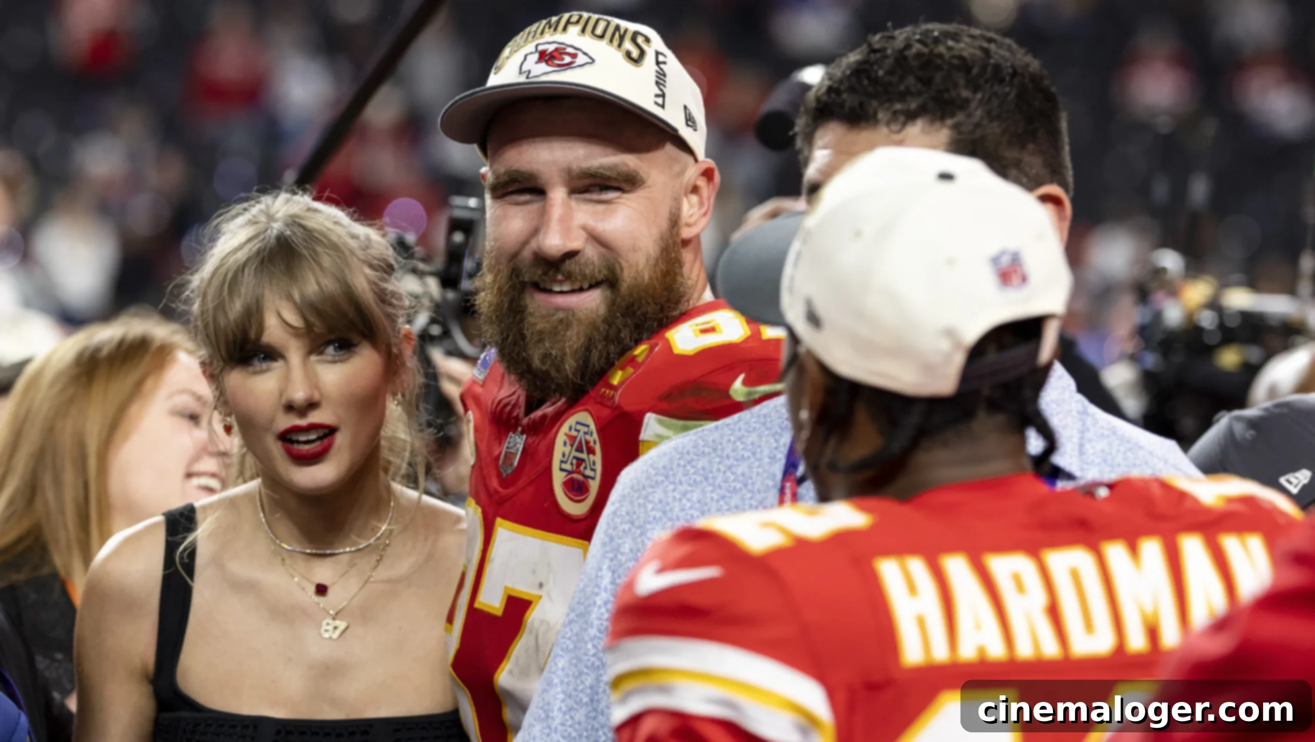 Travis Kelce Reveals Taylor Swift's Biased Football Plays 1 featured 5317236 scaled