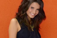 Alice Greczyn of ‘The Lying Game’ Opens Up About Food, Dancing & Her New British Beau