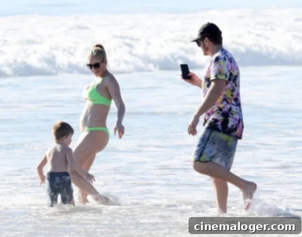 15 Stars Turning Heads in Neon Bikinis: Kylie Jenner, Sofia Richie & More 3 Heidi Montag, Spencer Pratt, Gunner Pratt