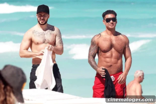 Jersey Shore Duo Pauly D and Vinny Flaunt Sculpted Abs Shirtless in Cancun 3 pauly d vinny guadagnino