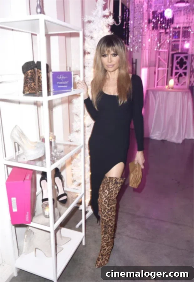 Lisa Rinna Unveils Stunning Long Blonde Hair and Bangs 2 lisa rinna