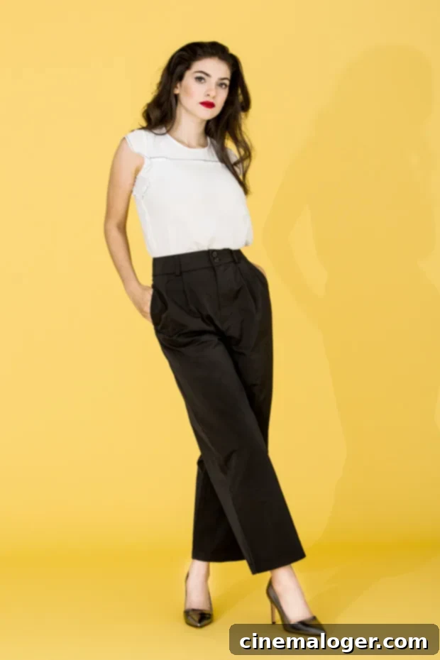 Ella Rubin's Broadway Debut: A Brilliant Channeling of Teenage Angst as Rosa in The Rose Tattoo 2 Ella Rubin in a dramatic pose for HollywoodLife