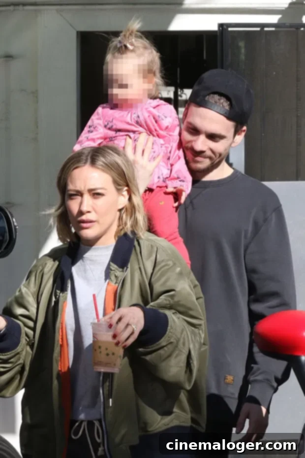 Hilary Duff and Matthew Koma's 1-Year-Old Banks Is All Smiles at Juice Bar 2 Hilary Duff Matthew Koma