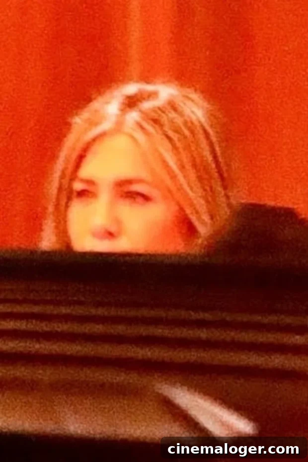 Dining Drama Averted: Jennifer Aniston & John Mayer Just Miss Awkward Restaurant Encounter 2 jennifer aniston