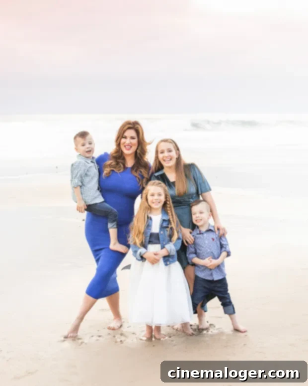 Emily Simpson, 44, From RHOC, Wows In Blue Dress After Impressive 15-Pound Slim Down 3 Emily Simpson's stunning figure in a royal blue bodycon dress on the beach