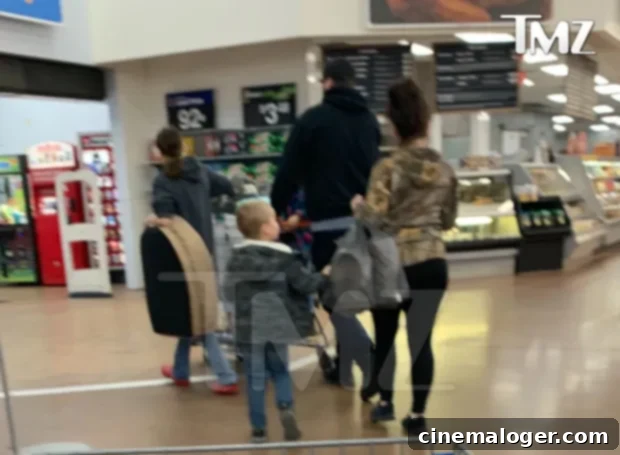 Jenelle Evans and David Eason shopping