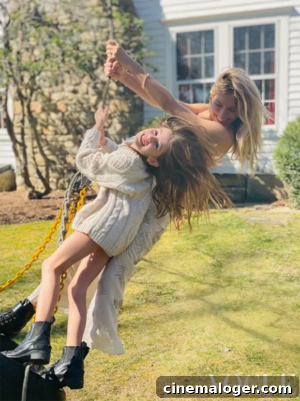 Sienna Miller Unveils Daughter Marlowe 7 For Vogue 2 Sienna Miller & daughter Marlowe for British Vogue August 2020