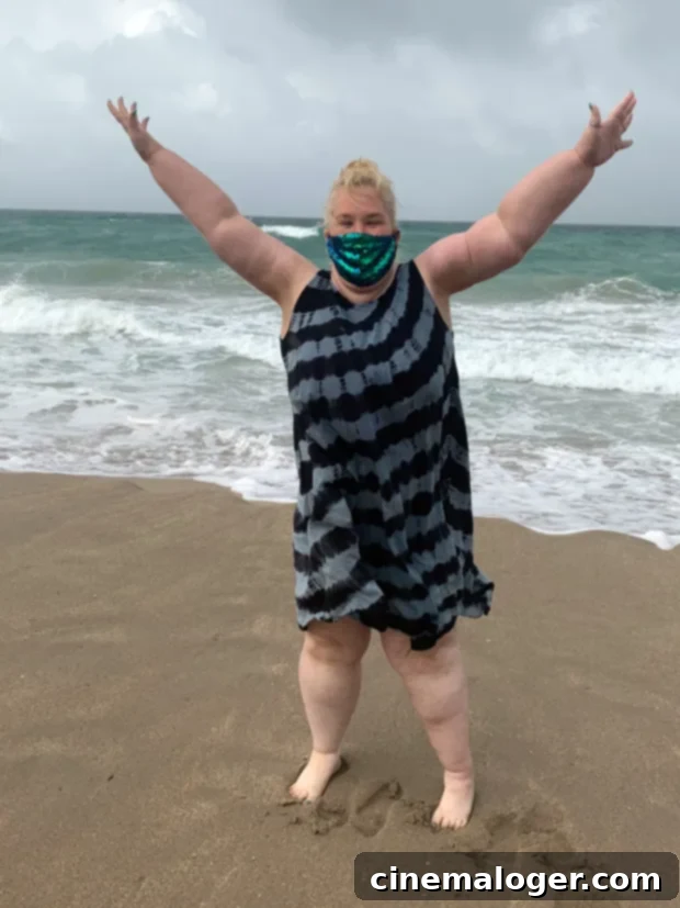 Mama June, 40, Wows In A Glamorous Dress On A Beach Day 2 Mama June