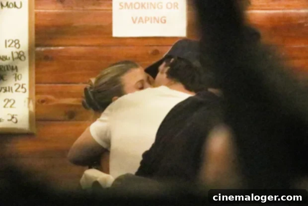 Who's That Guy? 5 Things To Know About Matthew Morton, Sofia Richie's Dinner Date Kiss 2 Sofia Richie and Matthew Morton