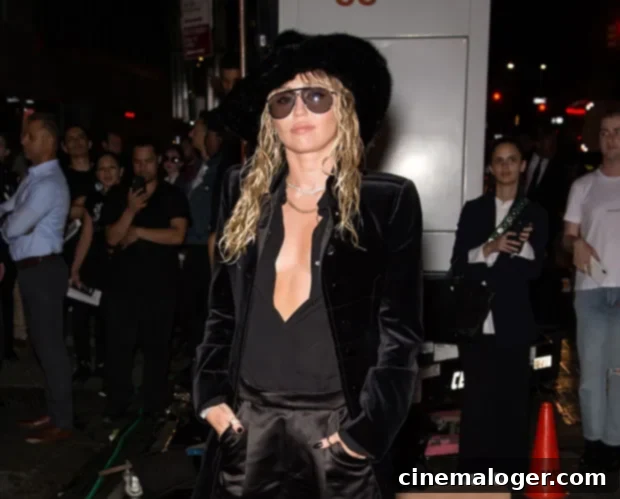 Miley Cyrus Experiences Days Of Aftermath From Chilling Alien Encounter And UFO Sighting 2 Miley Cyrus