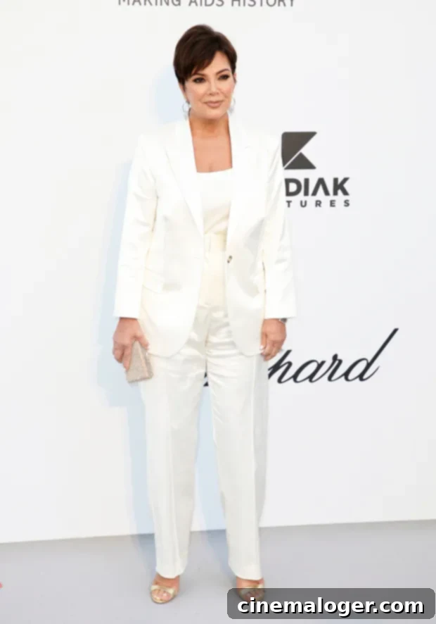 Drake Celebrates Kris Jenner's Birthday Amid Kanye West Fallout 2 Kris Jenner