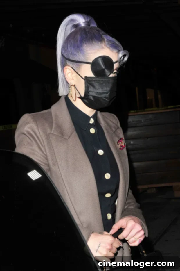 Kelly Osbourne's Night Out: Eye Patch Reveals Makeup Mishap 2 Kelly Osbourne