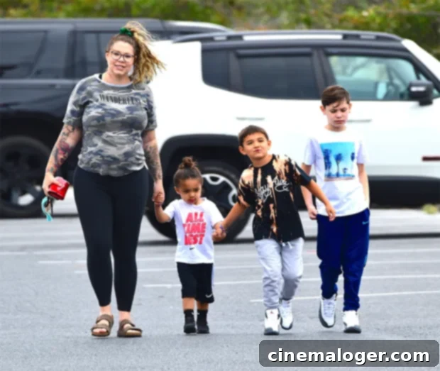 Kailyn Lowry's Sex Confession: My Kids Walked In, I'm The Scarred One 3 Kailyn Lowry discusses her dating life and motherhood challenges on her Baby Mamas No Drama podcast, showing her signature candor.