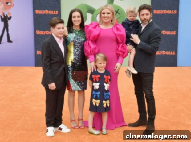 Brandon Blackstock Demands $436K In Spousal & Child Support From Kelly Clarkson Amid Divorce 2 Kelly Clarkson and family