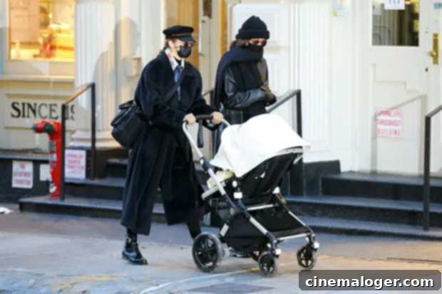 Gigi Hadid Steps Out With Newborn Daughter For First Public Stroll 3 Gigi Hadid, Bella Hadid