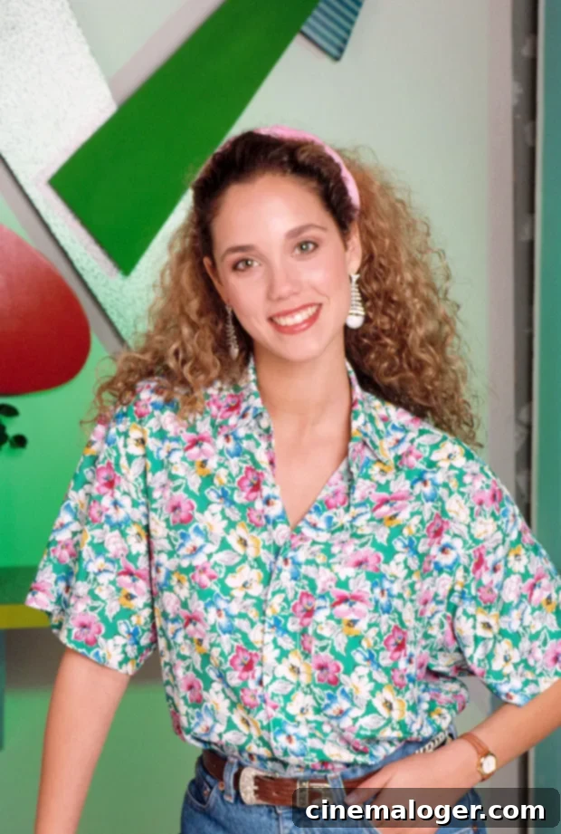 Elizabeth Berkley Offers Support to Dustin Diamond Following Cancer Diagnosis 2 Elizabeth Berkley as Jesse Spano on Saved By The Bell