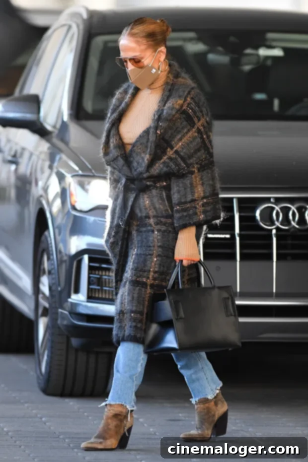 Jennifer Lopez, Hailey Baldwin and More Stars Own Quarantine Style This Week 2 jennifer lopez