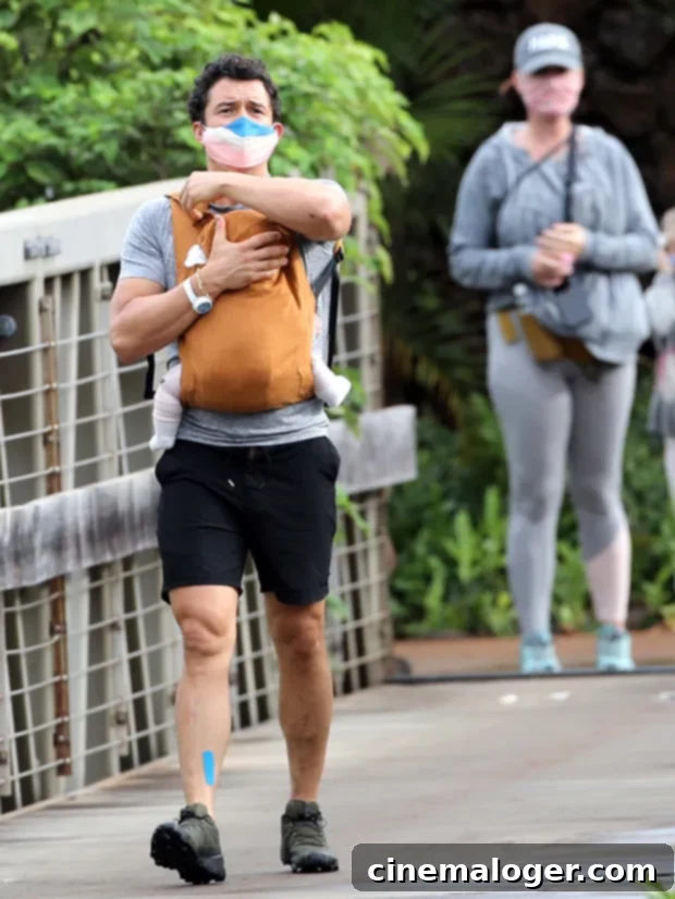 Island Parents: Katy Perry & Orlando Bloom's Relaxed Hawaii Stroll With Baby Daisy 3 Katy Perry on the beach with baby Daisy in Hawaii