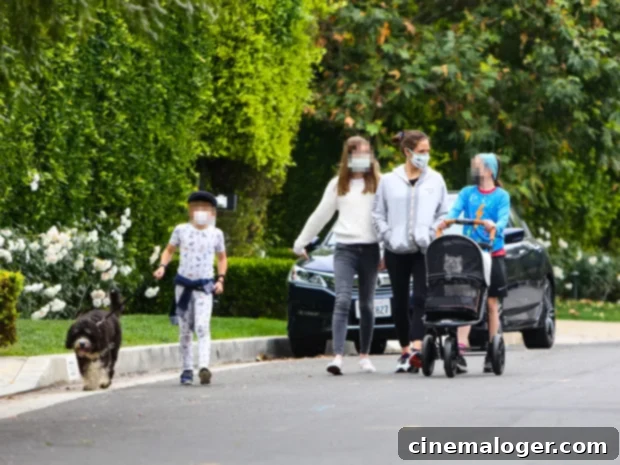 Jennifer Garner Gets Candid About Divorce's Toll On Her Children 3 jennifer garner