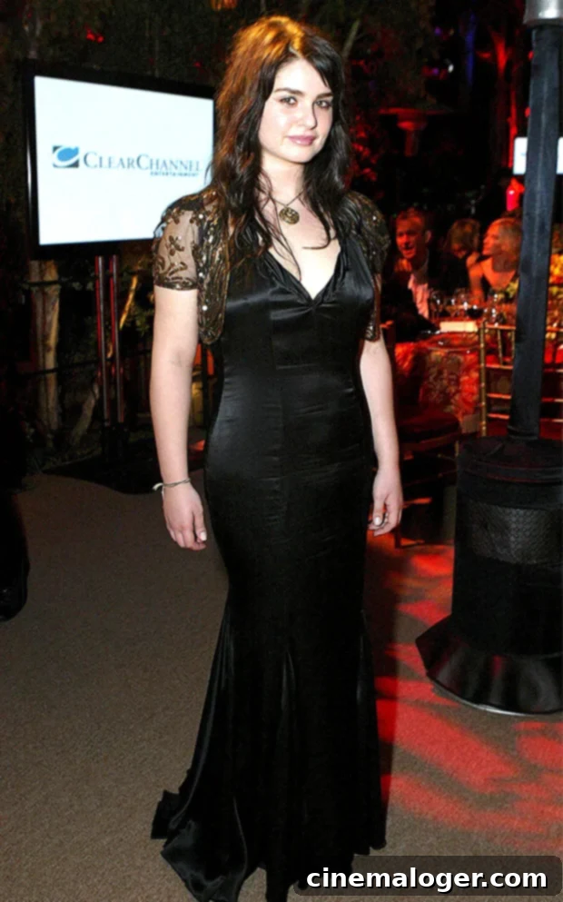 Aimee Osbourne attends ‘An Evening at Home with the Osbournes’ Fundraising Dinner in Los Angeles on October 7, 2004