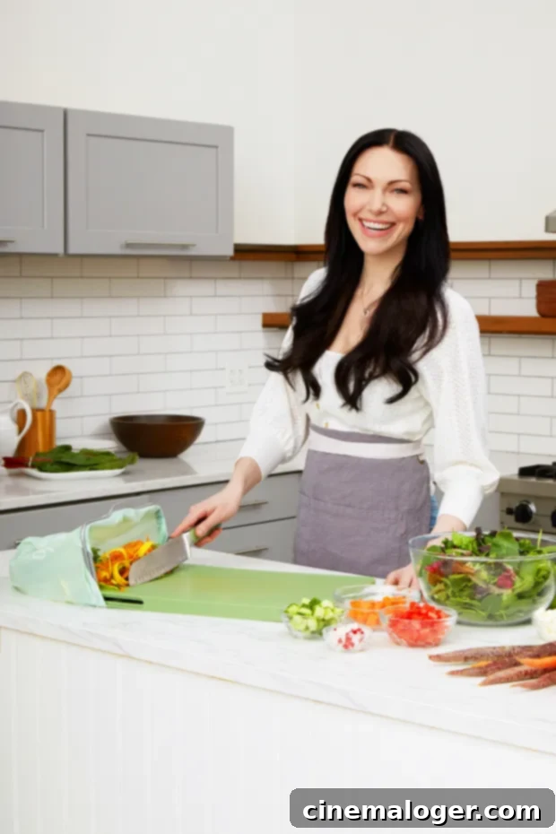 Laura Prepon's New Chapter: Martha Stewart Ambitions and '70s Show Reunion Hopes 2 Laura Prepon
