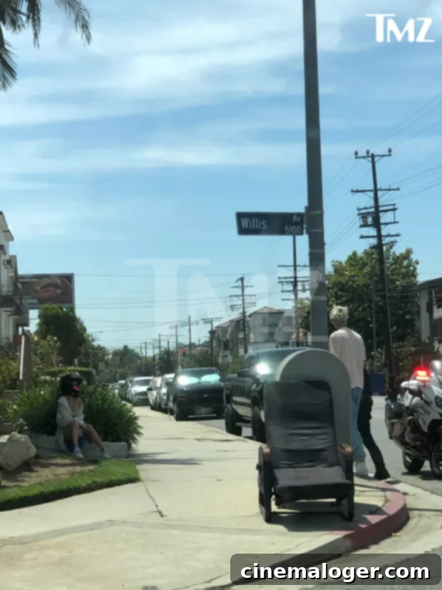 Machine Gun Kelly and Megan Fox's Romantic LA Motorcycle Ride Interrupted by Police 2 Machine Gun Kelly, Megan Fox