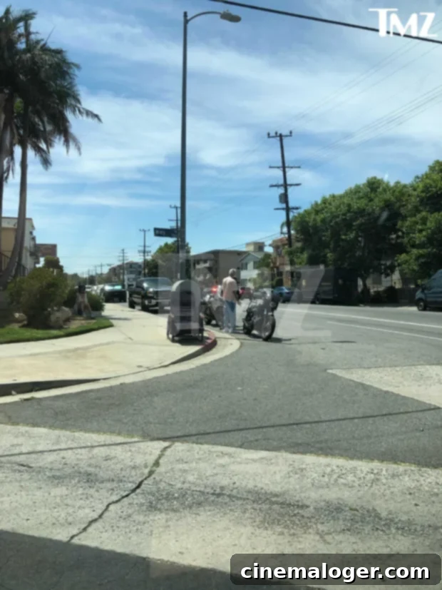 Machine Gun Kelly and Megan Fox's Romantic LA Motorcycle Ride Interrupted by Police 3 Machine Gun Kelly, Megan Fox
