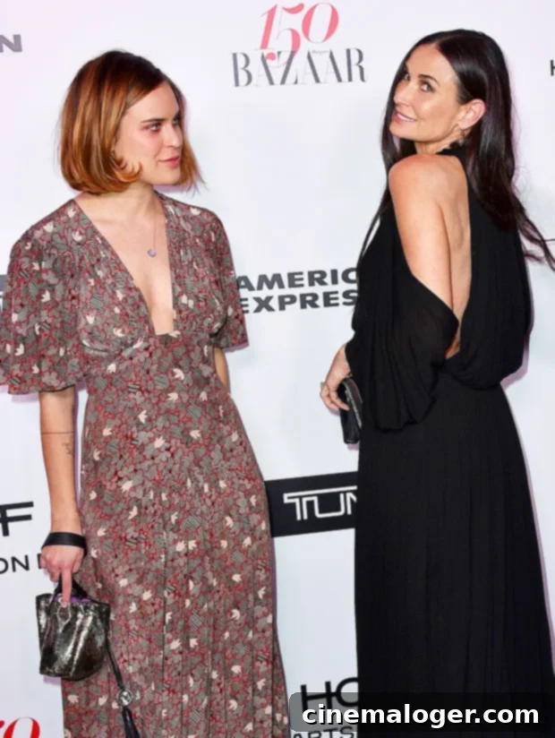Tallulah Willis (27), nişanından bir ay sonra sahilde pembe bikinisiyle büyüledi 2 Demi