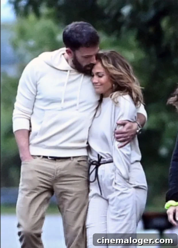 Ben and J.Lo's Bicoastal Commitment: A Summer Challenge for Their Love 2 img 4474569 1