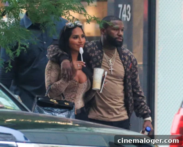 Mayweather Gets Close With Ex Nabila During NYC Stroll 3 Close-up of Floyd Mayweather and Gallienne Nabila smiling