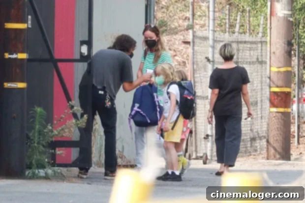 Olivia Wilde Balances Romance and Reality After Harry Styles Stroll in LA 3 Olivia Wilde, Kids
