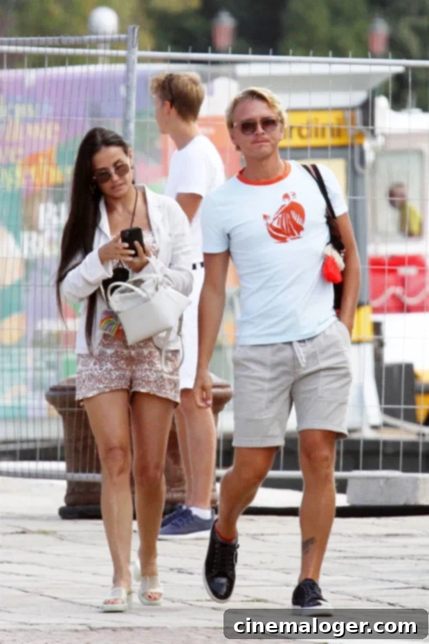 Demi Moore, 58, Flaunts Toned Legs In Short Shorts On Italian Getaway With Mystery Man 2 demi moore