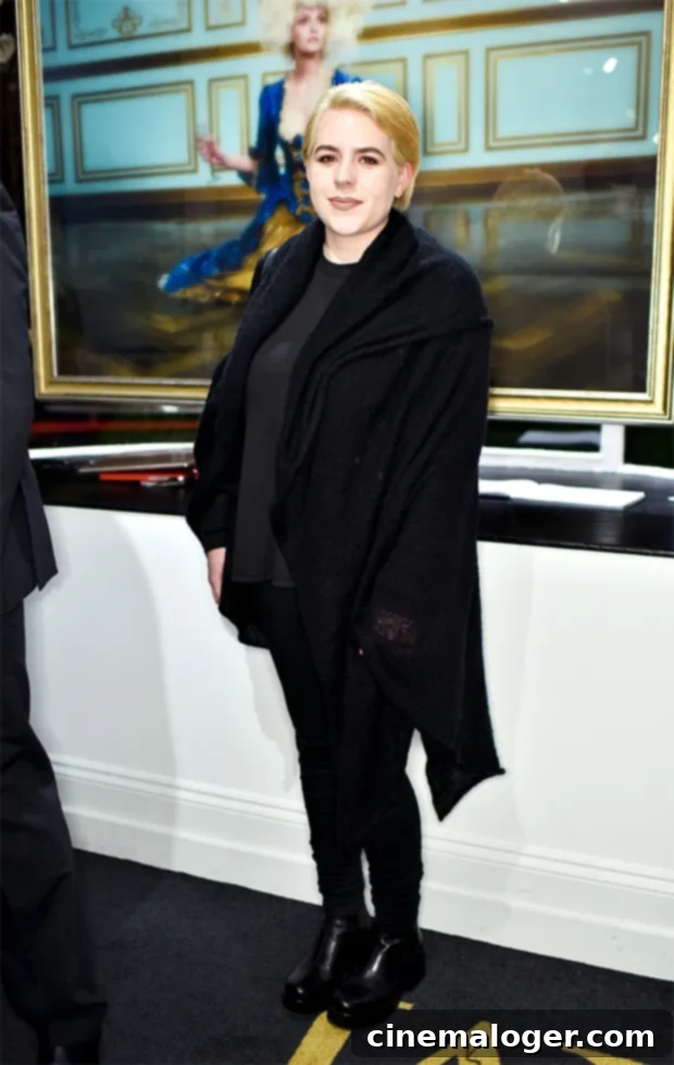 Bella Kidman Cruise's Rare Appearance at Courtney Love's London Art Exhibit 2 isabella cruise
