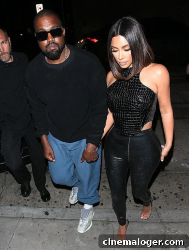 Kanye West Catches Kiss From Kim Kardashian at SNL 3 kim