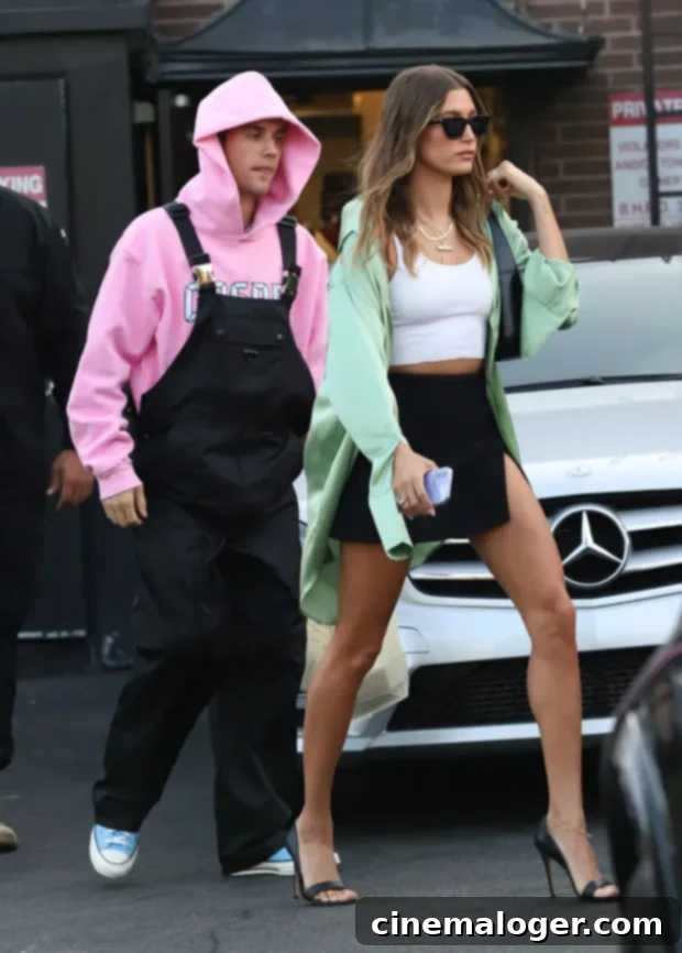 Bieber Showcases Kanye's New Yeezy Boots During Brunch with Hailey 3 Justin Bieber, Hailey Baldwin