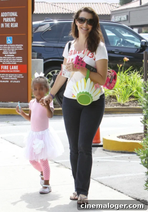 Kristin Davis and Her Adopted Children Gemma and Wilson 3 Kristin Davis