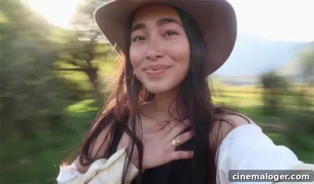 5 Facts About Hitomi Mochizuki: The Yogi Spotted With Shawn Mendes In Hawaii 2 Hitomi Mochizuki