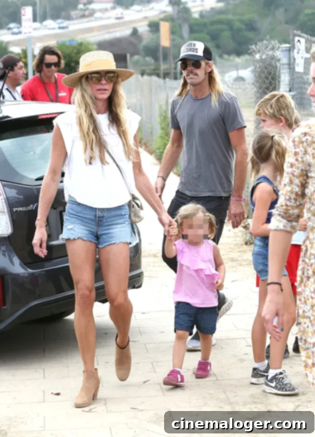 Meet Taylor Hawkins' Three Children 3 Taylor Hawkins & family in Malibu in 2017.