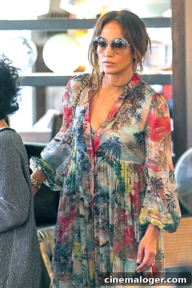J.Lo Sparks Engagement Rumors With Mega Diamond During Emme Shopping Trip 2 Jennifer Lopez