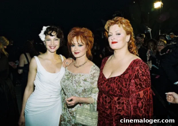 Autopsy Confirms Naomi Judd's Suicide 3 Ashley Judd, Naomi Judd, Wynonna Judd