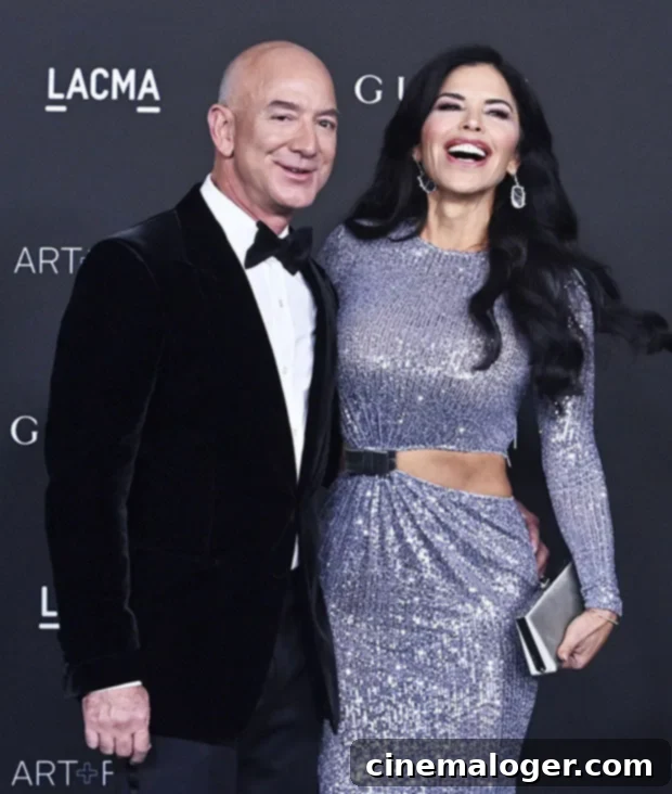 Lauren Sanchez Wows in Plunging Sequins, Steps Out With Jeff Bezos At Benefit Gala 2 Jeff Bezos & Lauren Sanchez