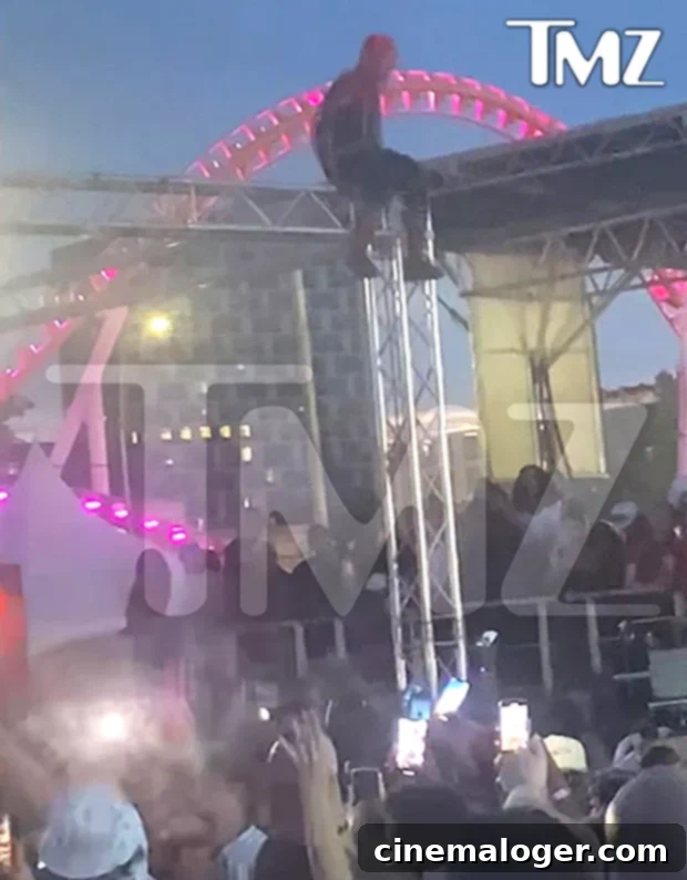 Astroworld's Echo: Travis Scott Stops Show To Scold Unruly Fans 3 Travis told fans to climb off the scaffolding and back away from the stage.