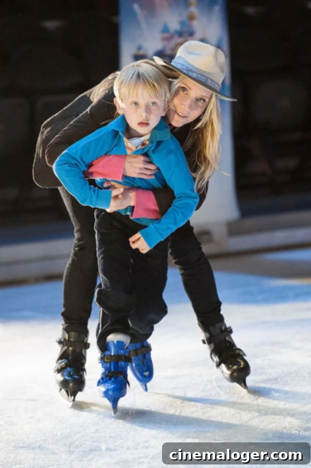 Anne Heche's Sons: Meet Homer and Atlas 3 Anne Heche and son Atlas