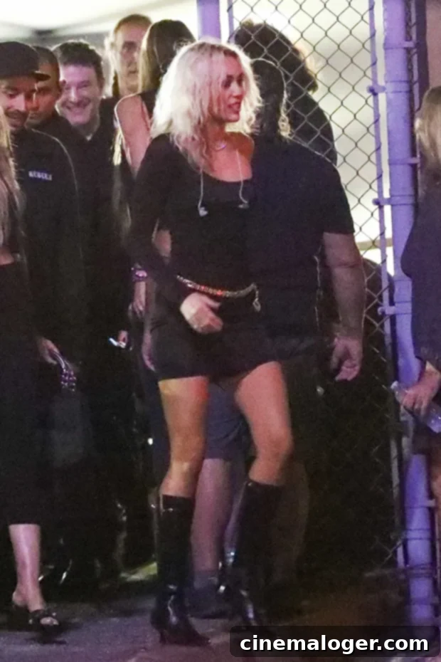 Miley Cyrus's Stylish Return to Honor Taylor Hawkins 2 Miley Cyrus