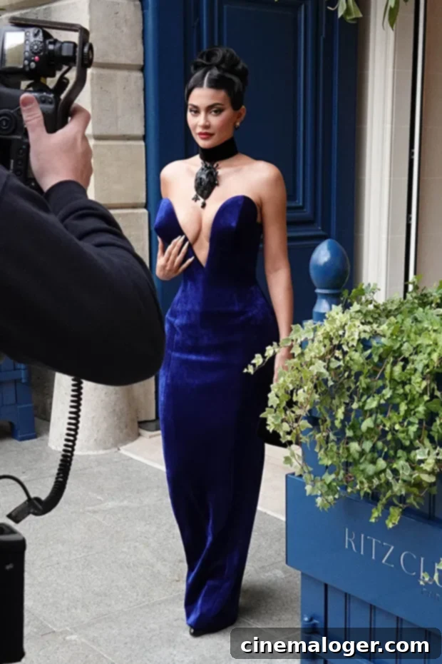 Kylie Jenner's Regal Blue Velvet Gown Dominates Schiaparelli's PFW Show 3 kylie jenner