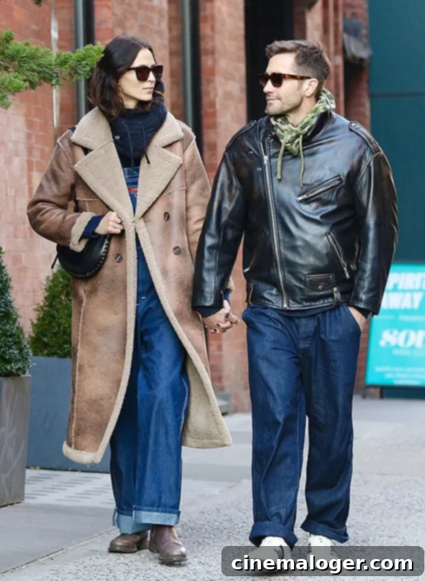 Jake Gyllenhaal and Jeanne Cadieu Share Rare Pre-Thanksgiving PDA 3 Jake Gyllenhaal and Jeanne Cadieu in a rare public appearance