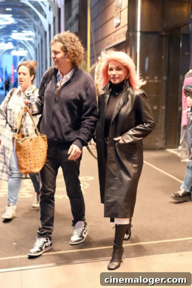Shania Twain Rocks Pink Hair, Strolls NYC Hand-in-Hand With Husband Frederic 3 shania twain