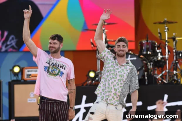 Chainsmokers Confess To Fan Threesomes Deeming Them Odd 2 The Chainsmokers performing live
